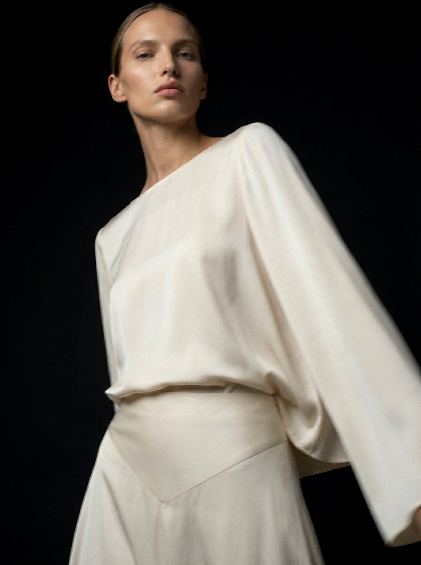 AURÉLIE elegant silky blouse