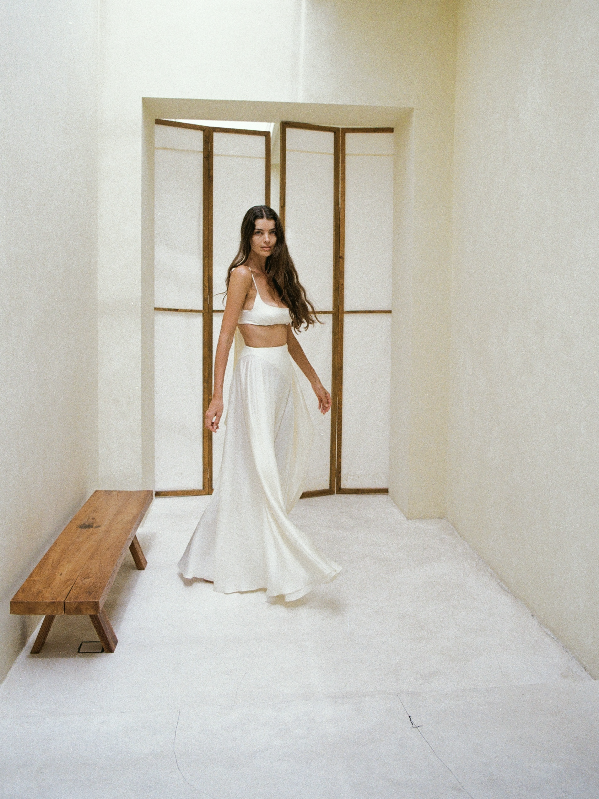 Why Tall Women in London, Dubai and Singapore Choose Maison Viure for Evening Silk
Instagram Stories 