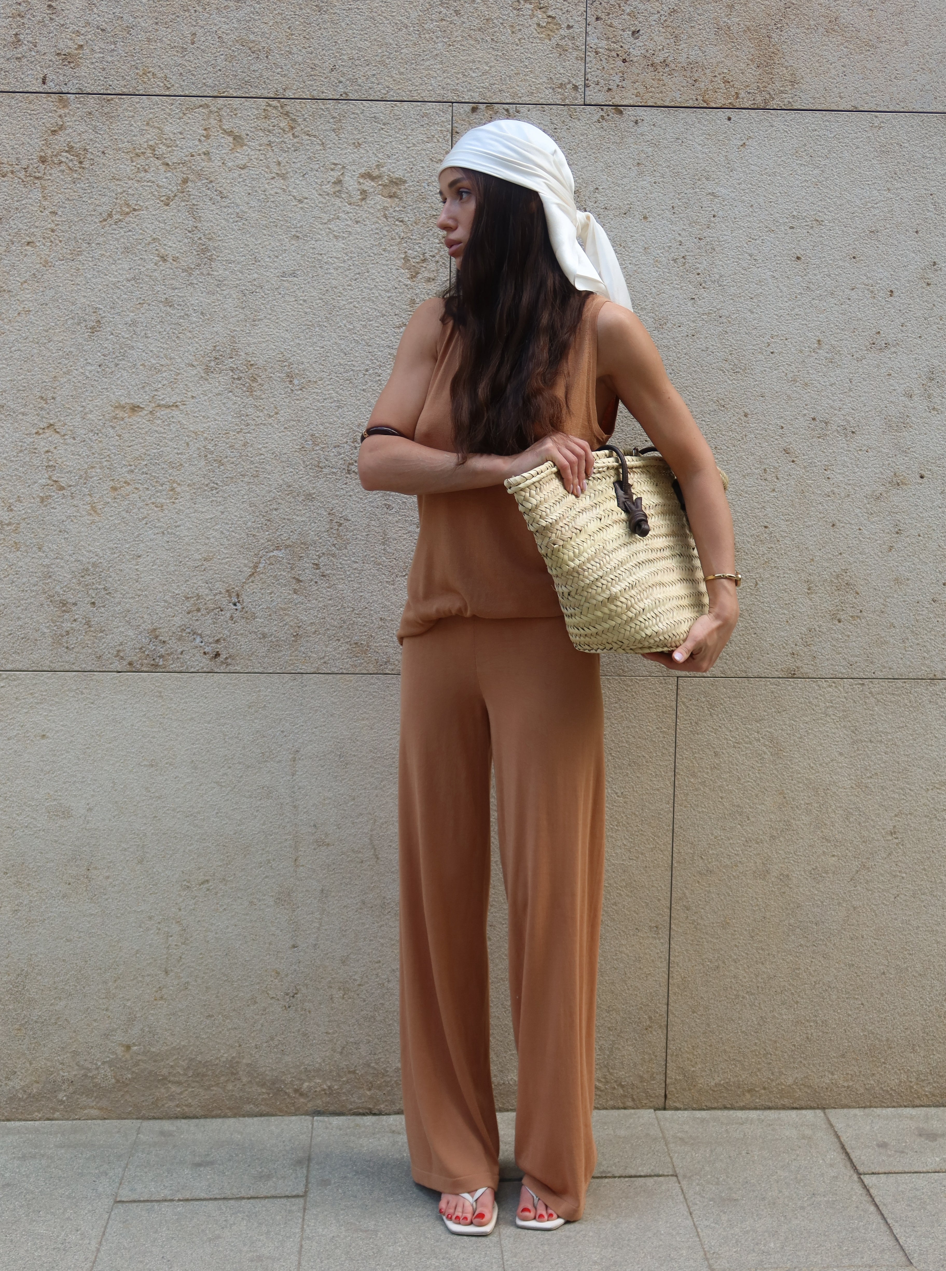 Maison Viure: European Silk Eveningwear, Tailored for Tall Women