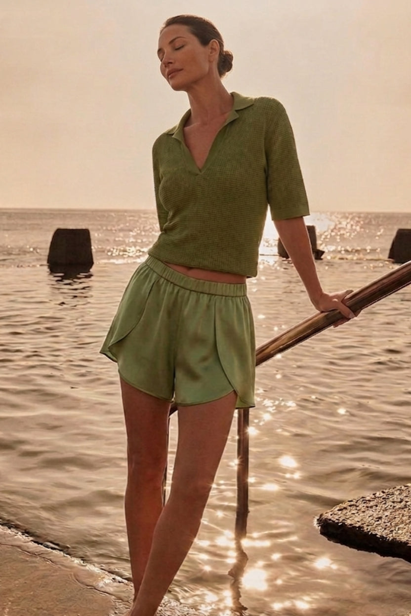 AURÉLIE silky shorts in green