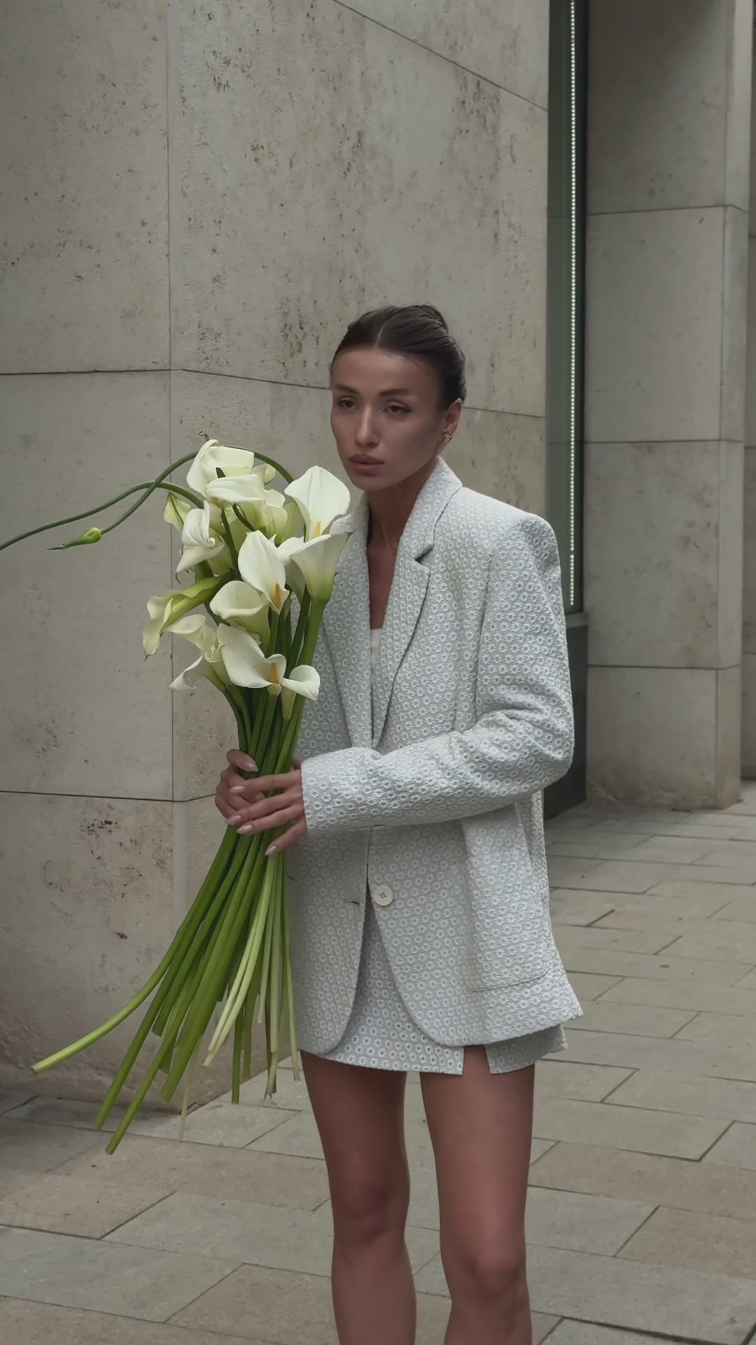 Thin but classic daisy summer jacket with Embrodiery 